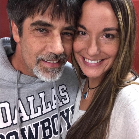 Meet your Posher, Chelsey - Picture 2 of 4